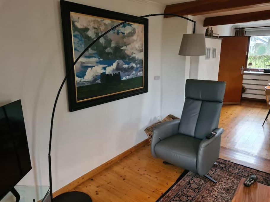 Haus Paesch Nahe See Mit Beheiztem Whirlpool/Sauna Бутгенбах Екстериор снимка